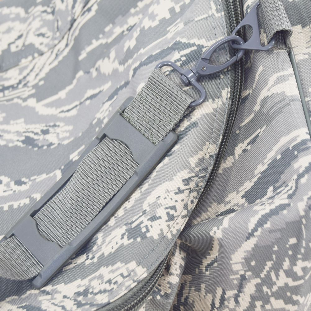 Adjustable, detachable shoulder strap.